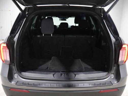 CARBONIZED GRAY METALLIC 2025 Ford Explorer ST-Line