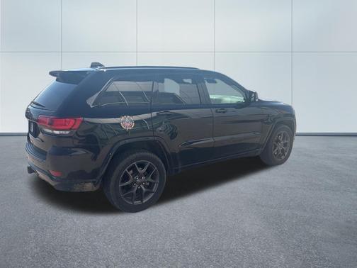 Diamond Black Crystal Pearlcoat 2021 Jeep Grand Cherokee 80th Anniversary 4x4