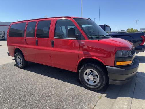 2019 Chevrolet Express 2500 LS
