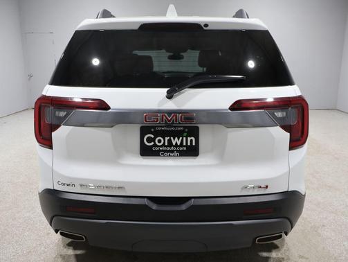2023 GMC Acadia AWD AT4