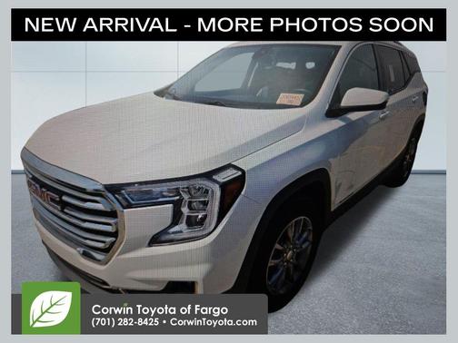 Summit White 2023 GMC Terrain SLT