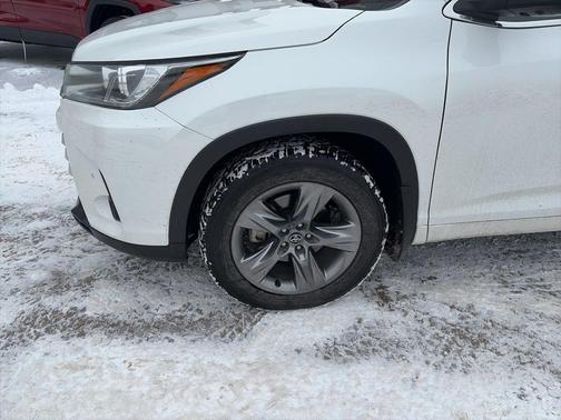 2017 Toyota Highlander Limited Platinum