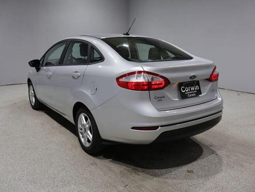 INGOT SILVER 2019 Ford Fiesta SE