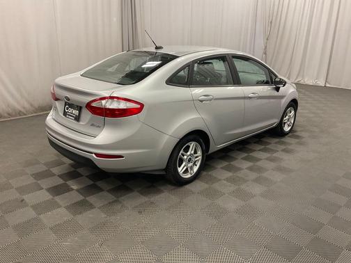 INGOT SILVER 2019 Ford Fiesta SE