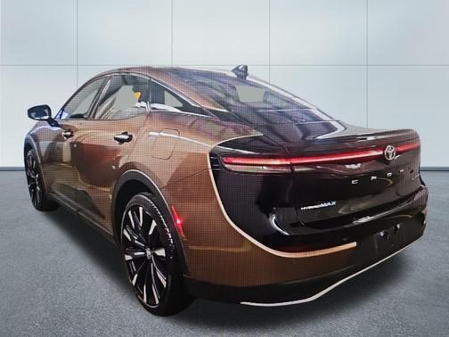 2023 Toyota Crown Platinum