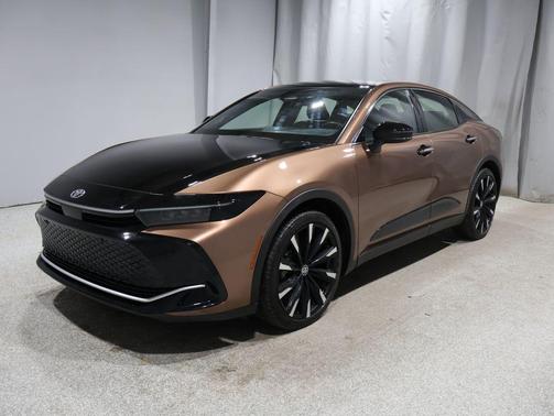 2023 Toyota Crown Platinum