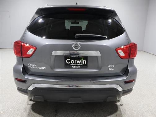 2018 Nissan Pathfinder SL