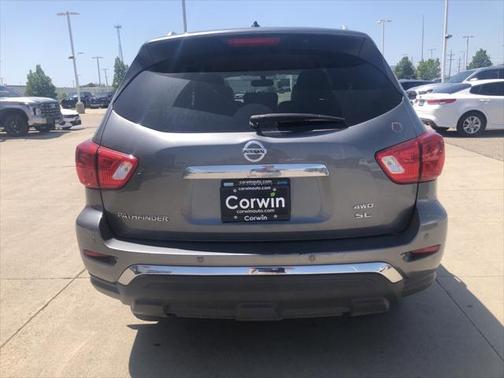 2018 Nissan Pathfinder SL