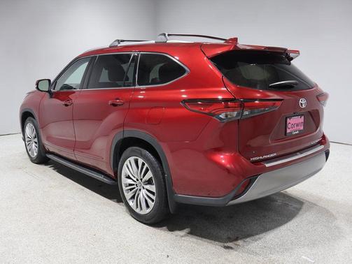 2023 Toyota Highlander Platinum