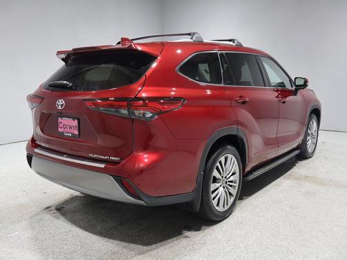 2023 Toyota Highlander Platinum
