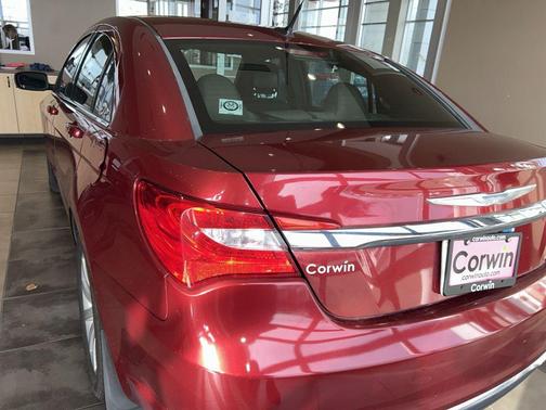 2011 Chrysler 200 Touring