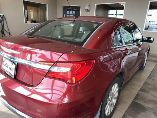 2011 Chrysler 200 Touring