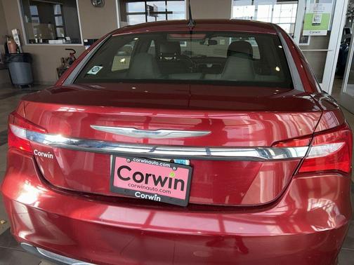 2011 Chrysler 200 Touring