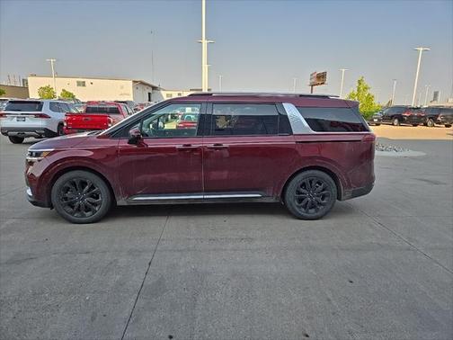 2022 Kia Carnival SX