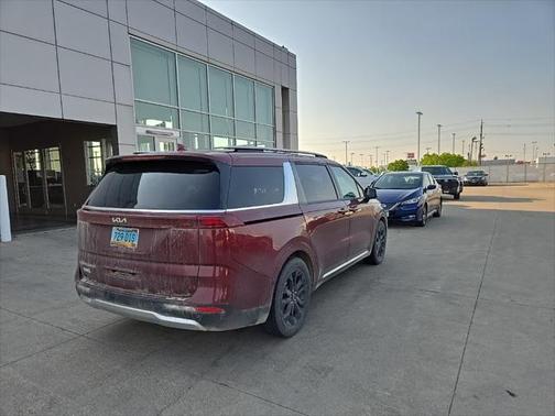 2022 Kia Carnival SX