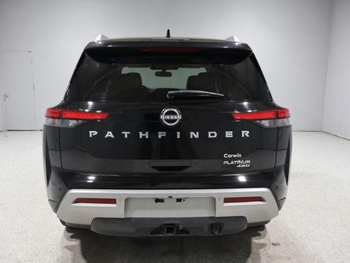 2022 Nissan Pathfinder Platinum 4WD