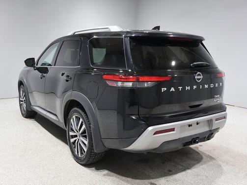 2022 Nissan Pathfinder Platinum 4WD