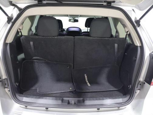 Bright Silver Metallic Clearcoat 2011 Dodge Journey Mainstreet
