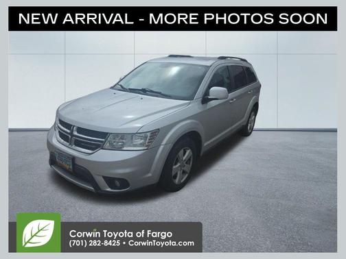 Bright Silver Metallic Clearcoat 2011 Dodge Journey Mainstreet