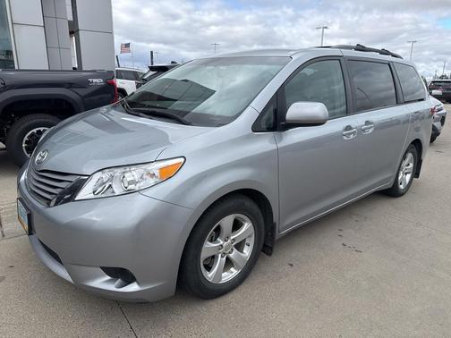2015 Toyota Sienna LE