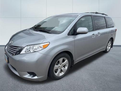2015 Toyota Sienna LE
