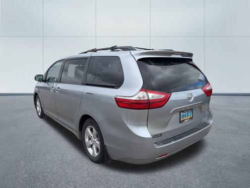 2015 Toyota Sienna LE