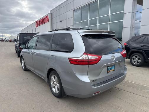 2015 Toyota Sienna LE