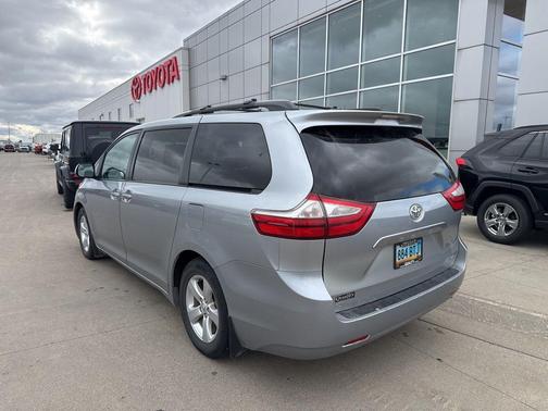 2015 Toyota Sienna LE