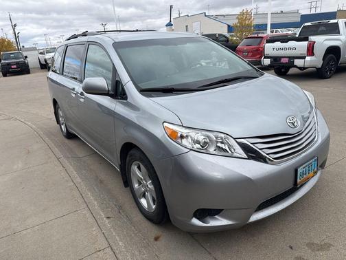 2015 Toyota Sienna LE