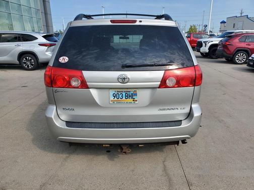 2010 Toyota Sienna LE