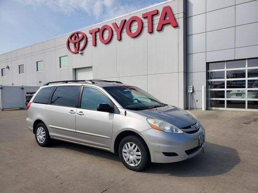 2010 Toyota Sienna LE