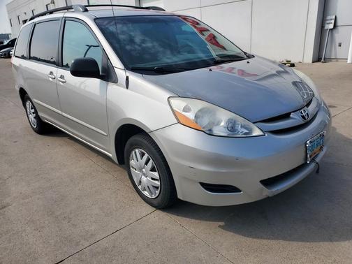 2010 Toyota Sienna LE