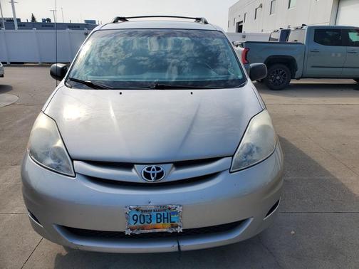 2010 Toyota Sienna LE