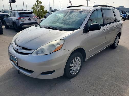 2010 Toyota Sienna LE