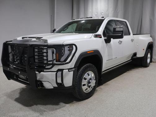 White Frost Tricoat 2024 GMC Sierra 3500 Denali
