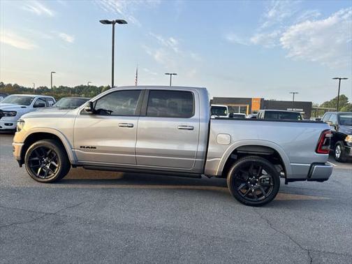 2022 RAM 1500 Laramie Crew Cab 4x4 57' Box