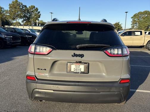 2023 Jeep Cherokee Altitude Lux 4x4