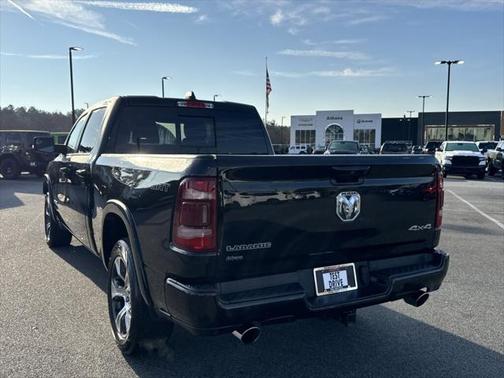 2022 RAM 1500 Laramie Crew Cab 4x4 64' Box