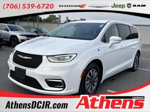 2022 Chrysler Pacifica Hybrid Touring L