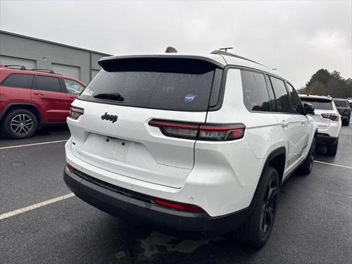 2021 Jeep Grand Cherokee L Altitude 4x2