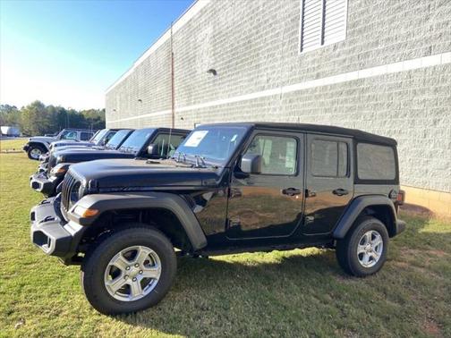 2023 Jeep Wrangler 4-Door Sport S 4x4