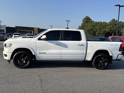 2022 RAM 1500 Laramie Crew Cab 4x4 57' Box