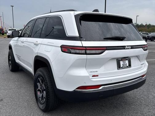 2024 Jeep Grand Cherokee Laredo 4x4