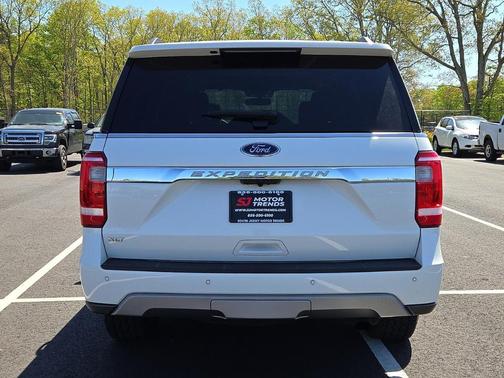 Star White Metallic Tri-Coat 2021 Ford Expedition XLT