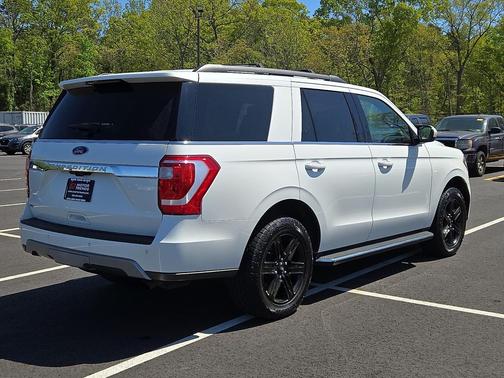 Star White Metallic Tri-Coat 2021 Ford Expedition XLT