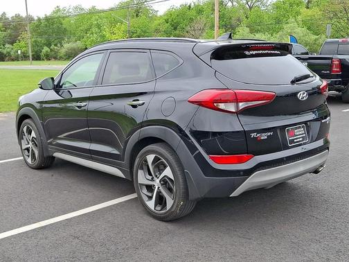 Black Noir Pearl 2018 Hyundai TUCSON Limited