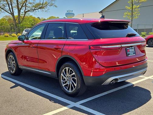 Red Carpet 2020 Lincoln Corsair Standard