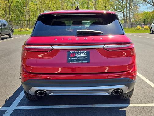 Red Carpet 2020 Lincoln Corsair Standard