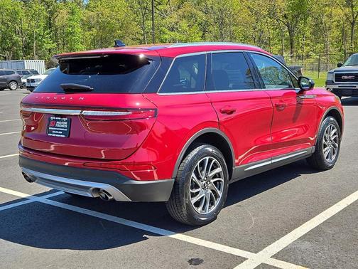 Red Carpet 2020 Lincoln Corsair Standard