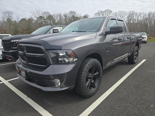 Granite Crystal Clearcoat Metallic 2019 RAM 1500 Classic Tradesman